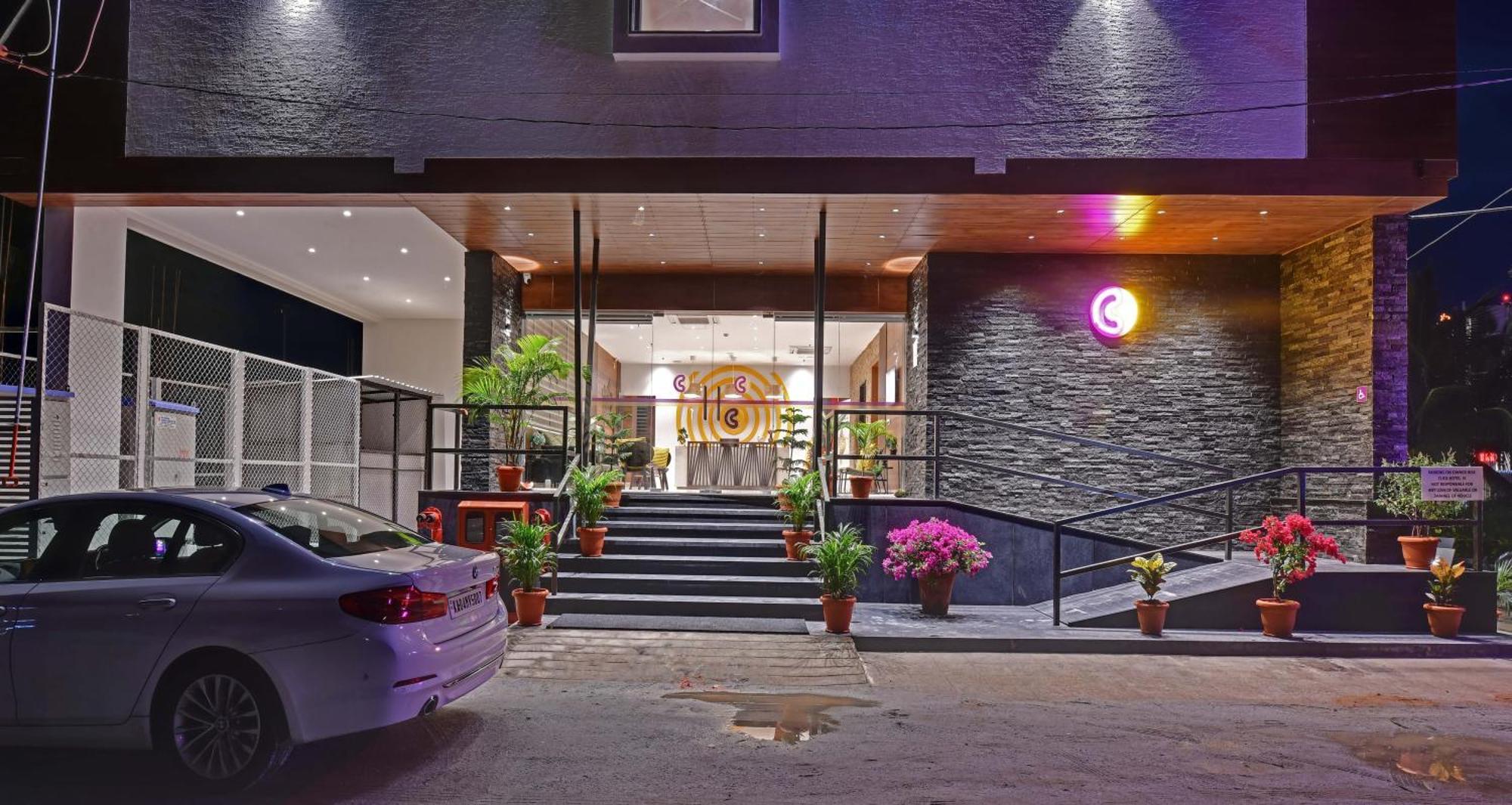 Click Hotel Vista-International Airport Dod Jala Luaran gambar
